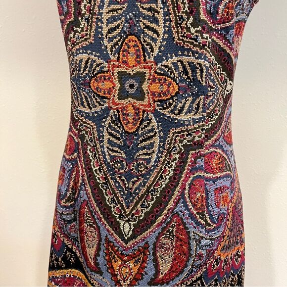 Elegant floral Print sleeveless figure hugging Dress - Picture 3 of 14